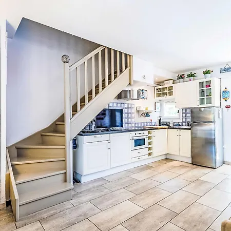 Holiday home Les Parcs De Gassin-1 By Interhome *